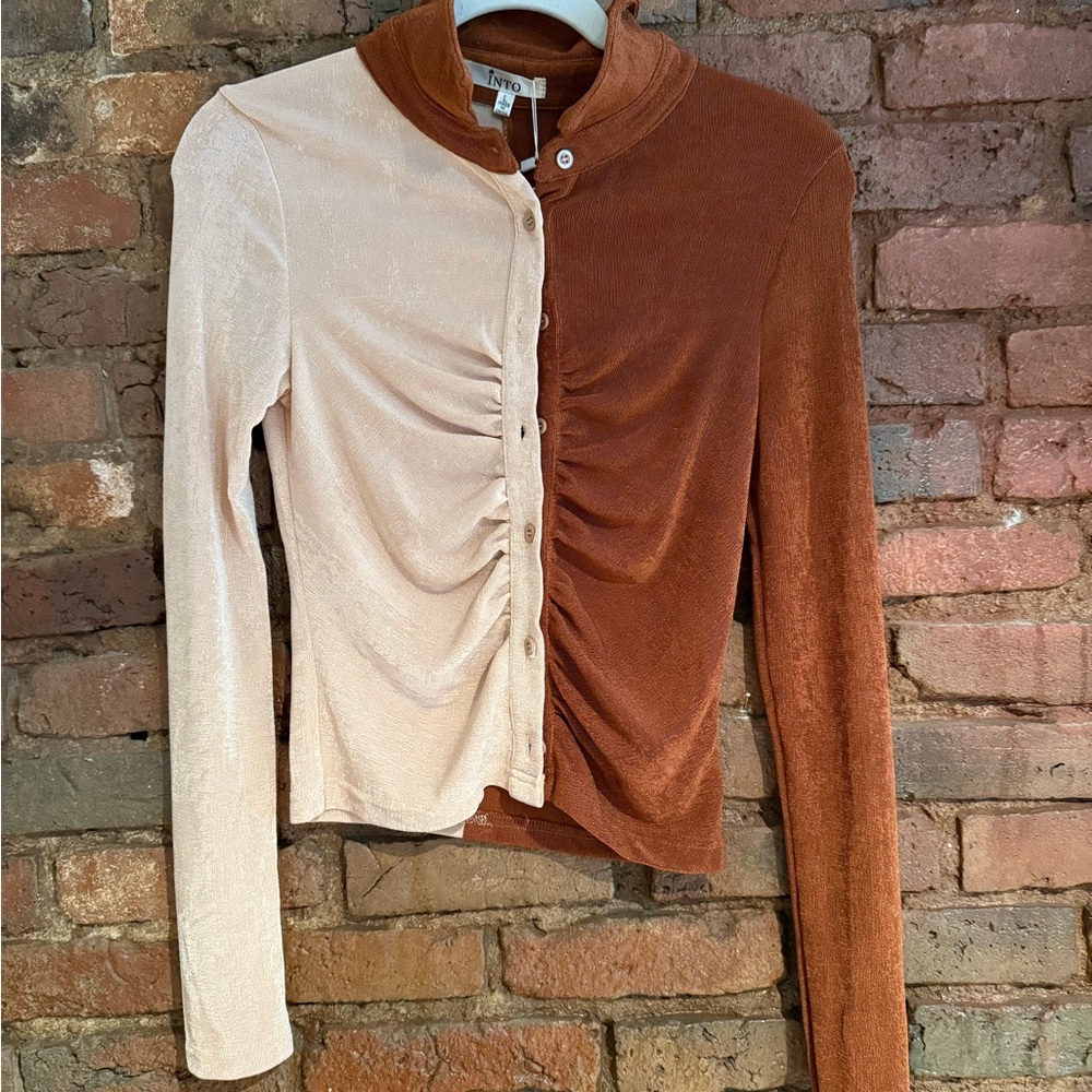 Two-Tone Button-Up Top Size L - Into Fashion Australia